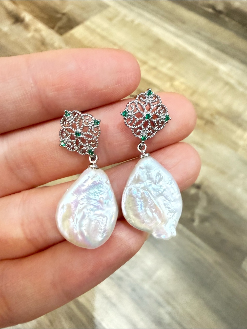 Baroque Pearl Drop Earrings，Silver-Tone Filigree Setting With Green  Crystals